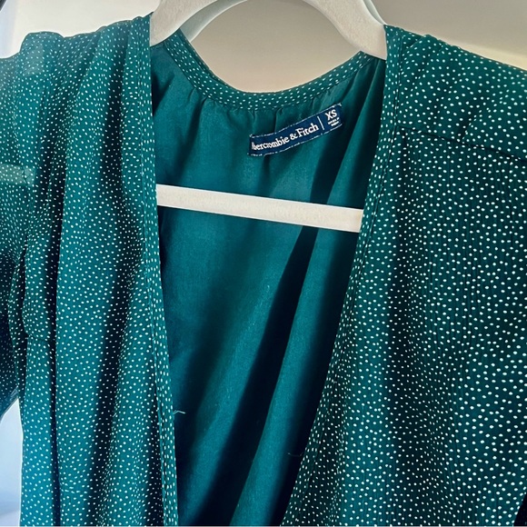 Abercrombie & Fitch Green Bodysuit Sheer Sleeves V Neck - Picture 5 of 7